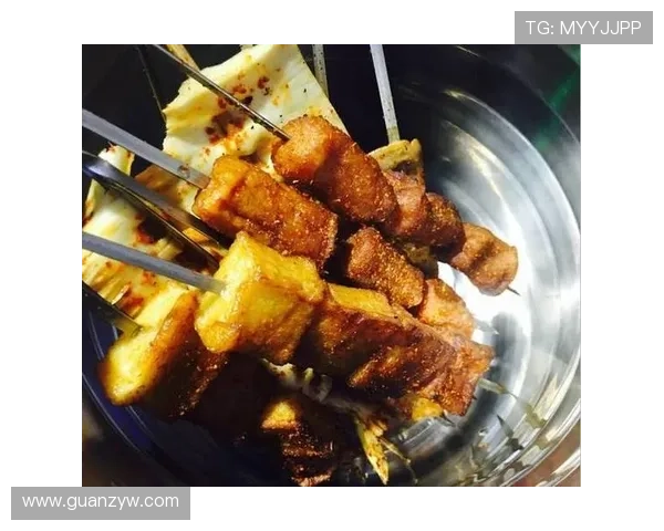 柳雅慧训练完直接拎爱马仕去吃宵夜，这日子谁顶得住