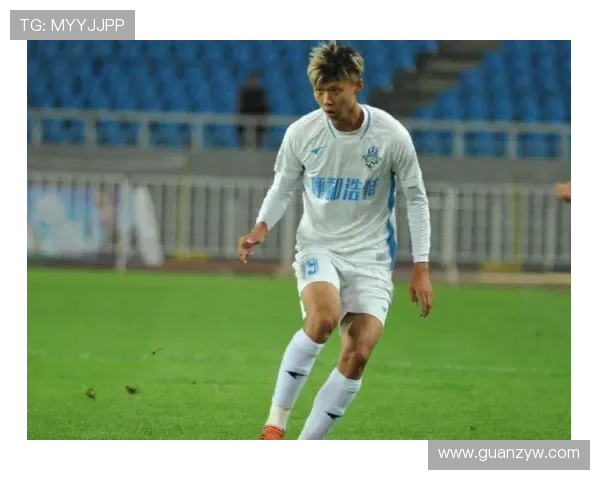 罗马教练战术争议持续显现，球队表现波动引发外界质疑